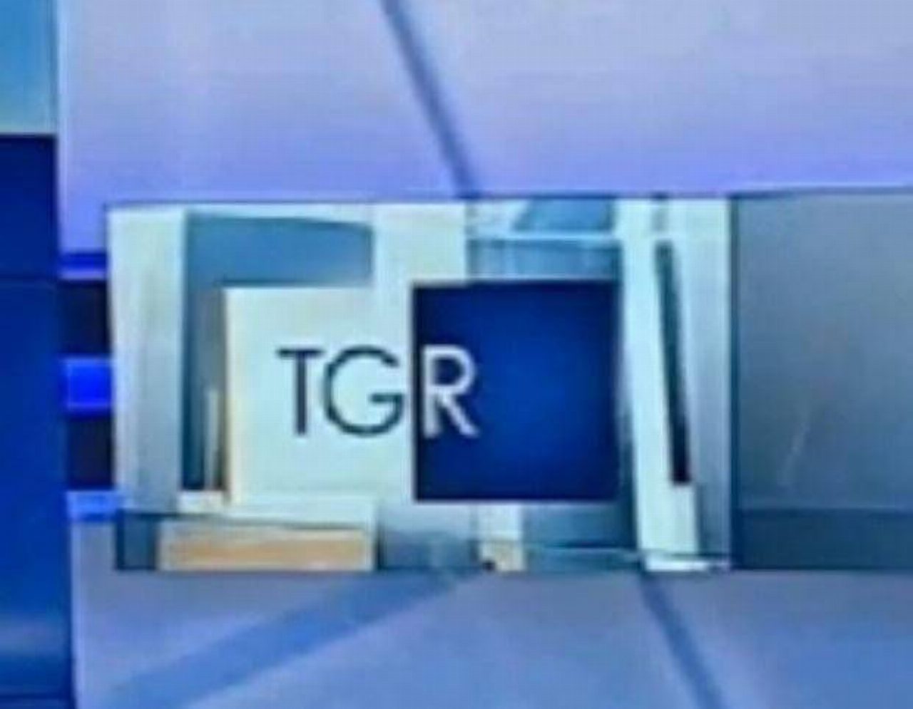 Aggressione a troupe Tgr Lazio al Quadraro dopo la morte di due anarchici Aggressione a troupe Tgr Lazio al Quadraro dopo la morte di due anarchici