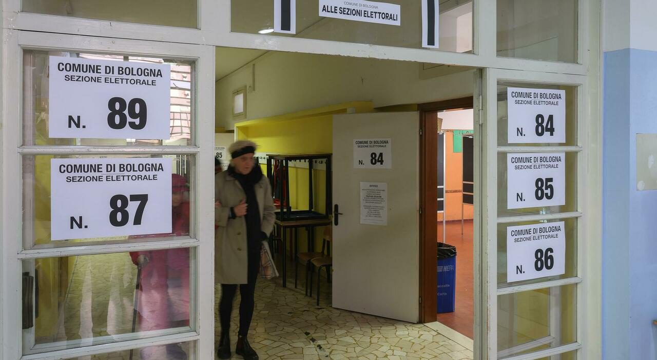 Referendum a Cascina, muore dopo il voto davanti al seggio di Musigliano Referendum a Cascina, muore dopo il voto davanti al seggio di Musigliano
