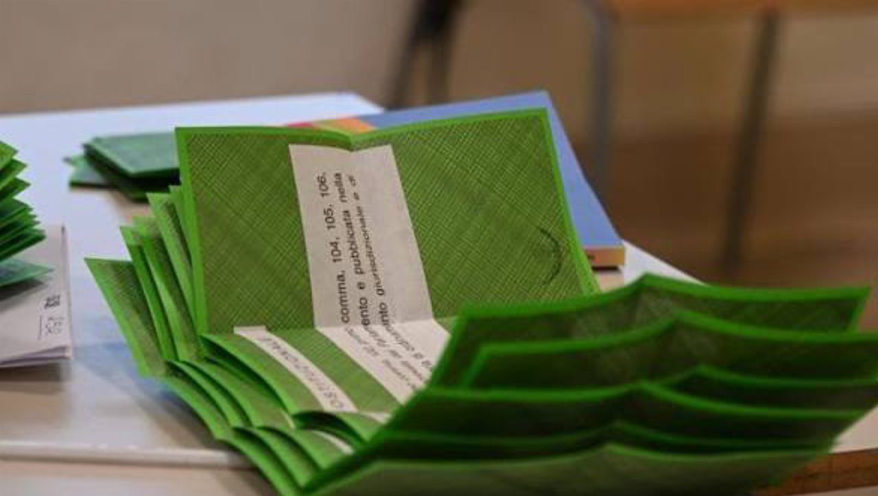 Referendum giustizia, a Napoli festa dei magistrati dopo la vittoria del No