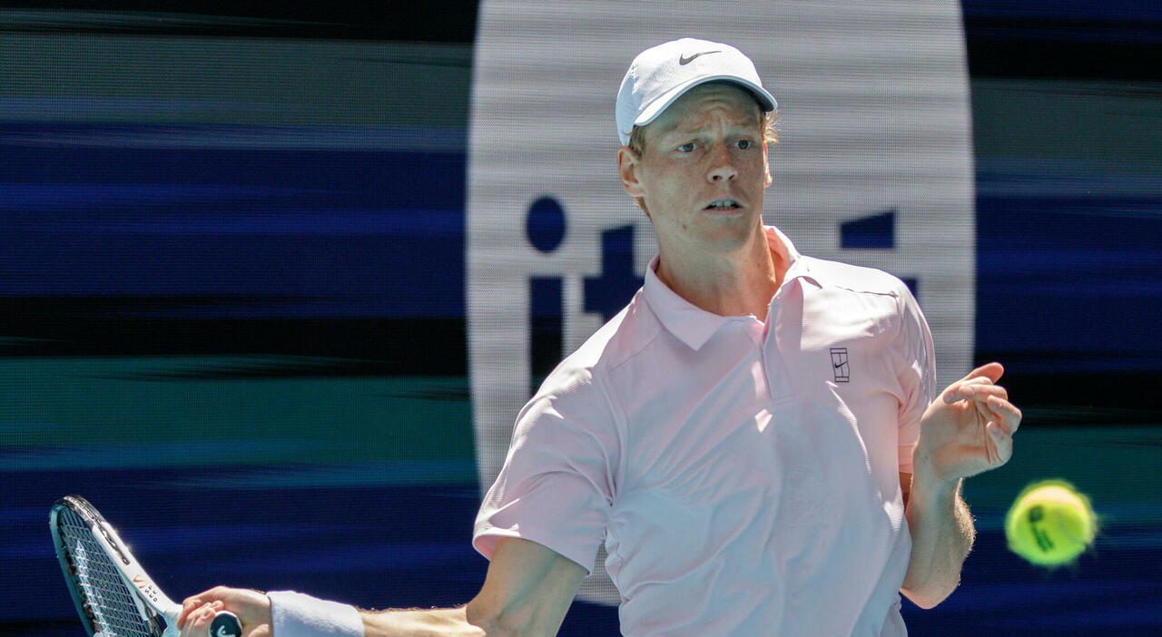 Sinner agli ottavi a Miami e più vicino al numero uno