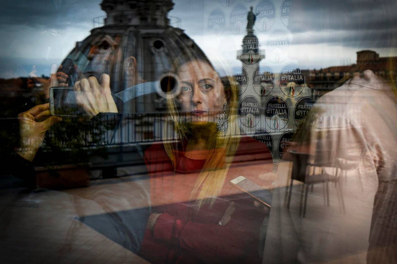 Sondaggio politico dopo il referendum, Fratelli d