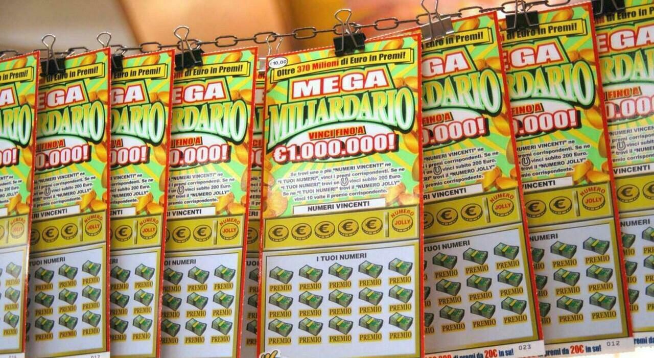 Truffa sui Gratta e Vinci, dipendenti scoprono i biglietti vincenti e fanno incassare milioni