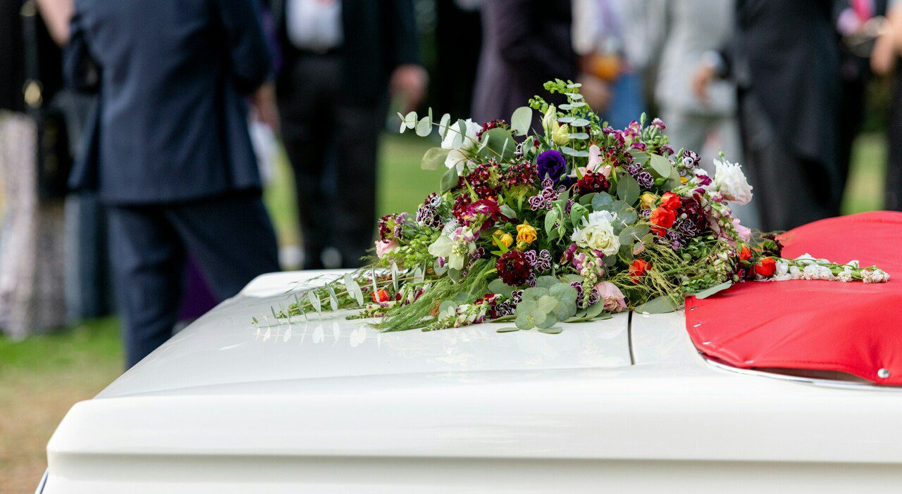 Anna pianifica il suo funerale a 41 anni per alleggerire i familiari