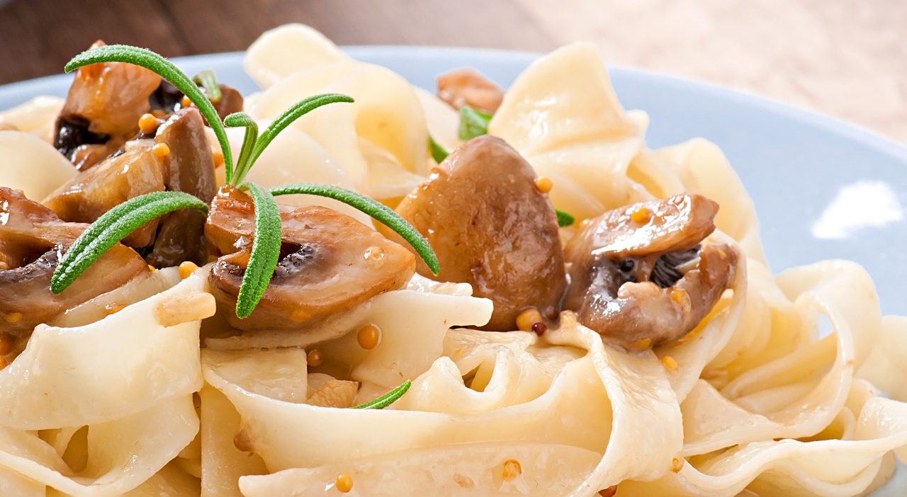 Pranzo in famiglia a Pontecorvo, sei persone intossicate dopo le fettuccine ai funghi