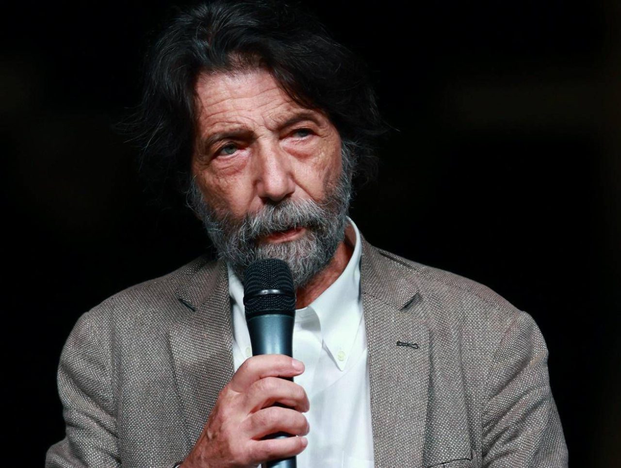 Cacciari attacca le primarie del centrosinistra e accusa mancanza di unità su fisco e politica estera