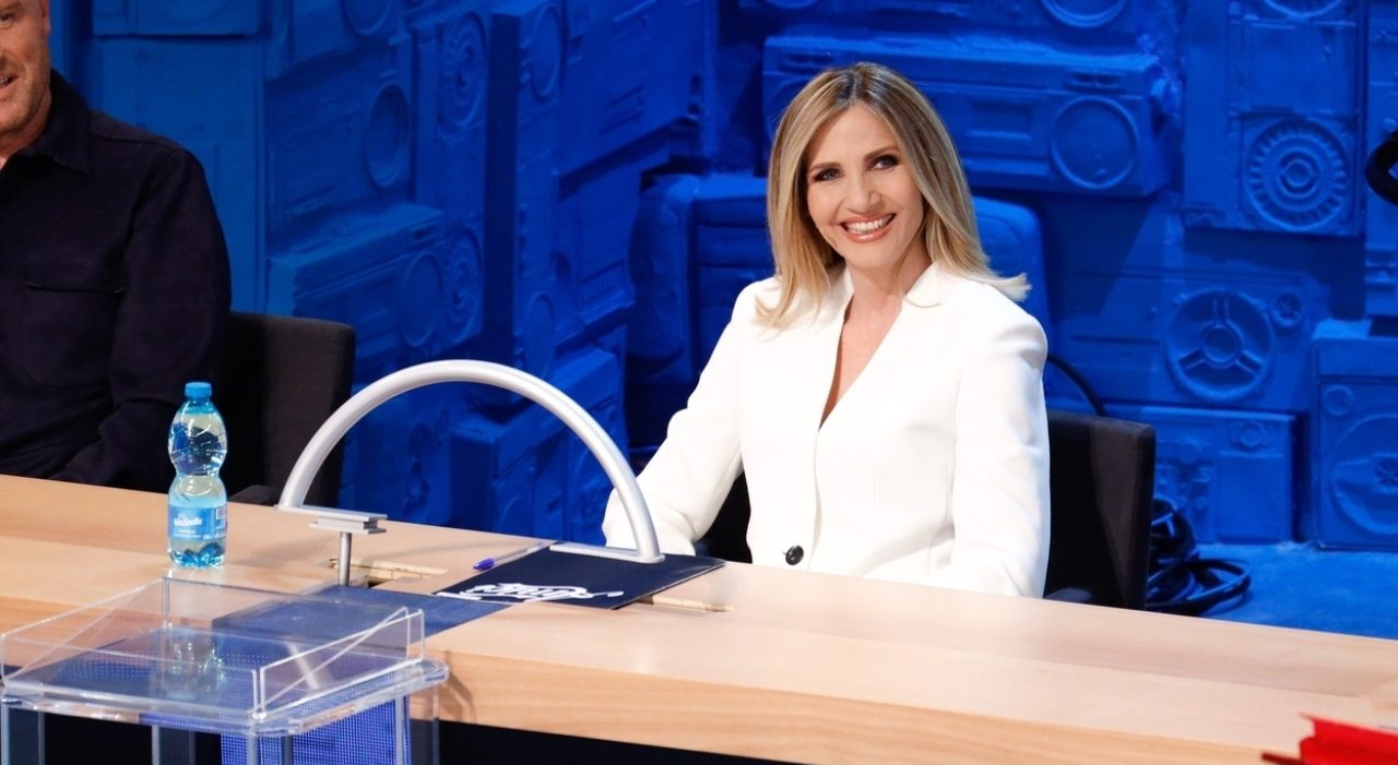 Lorella Cuccarini attacca i colleghi di Amici e difende i suoi allievi