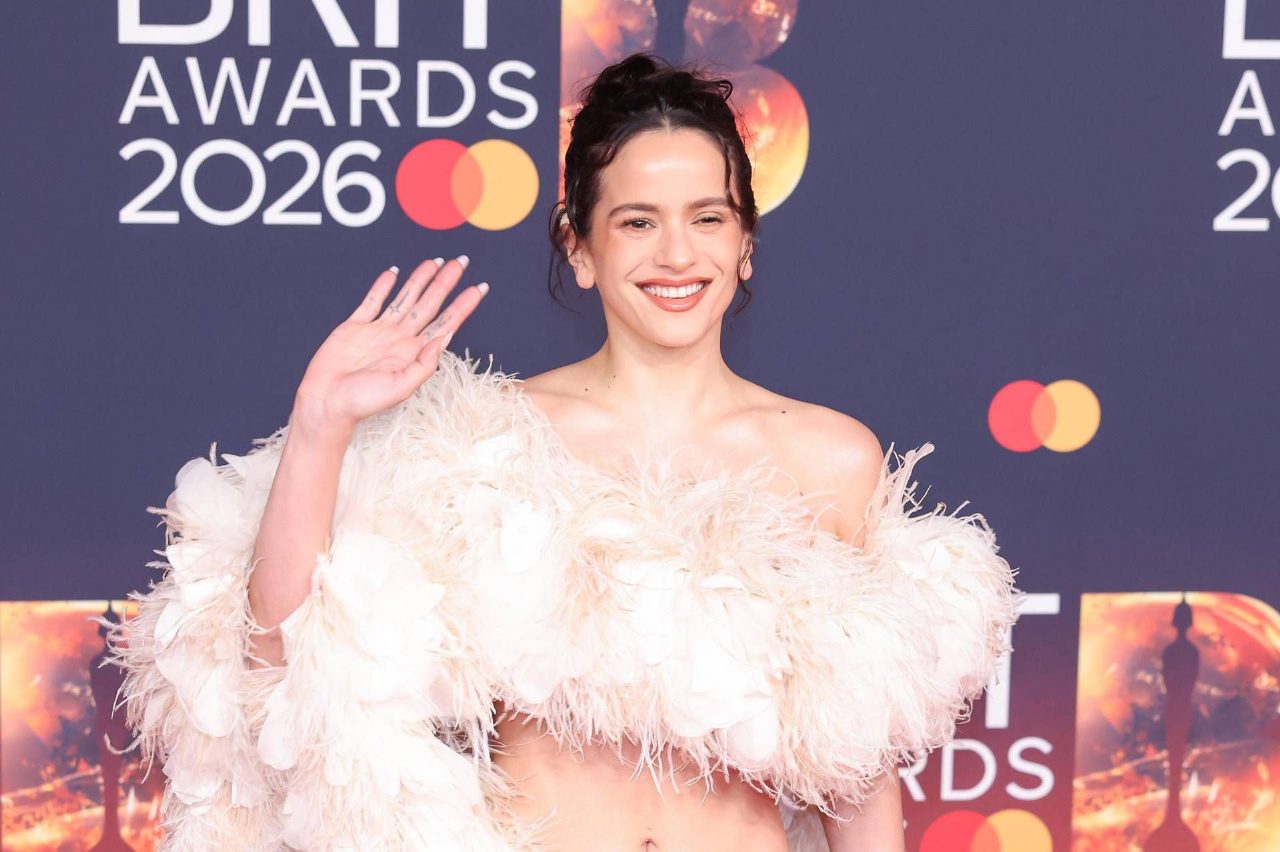 Rosalía, concerto interrotto a Milano per malore: previsti rimborsi per i fan