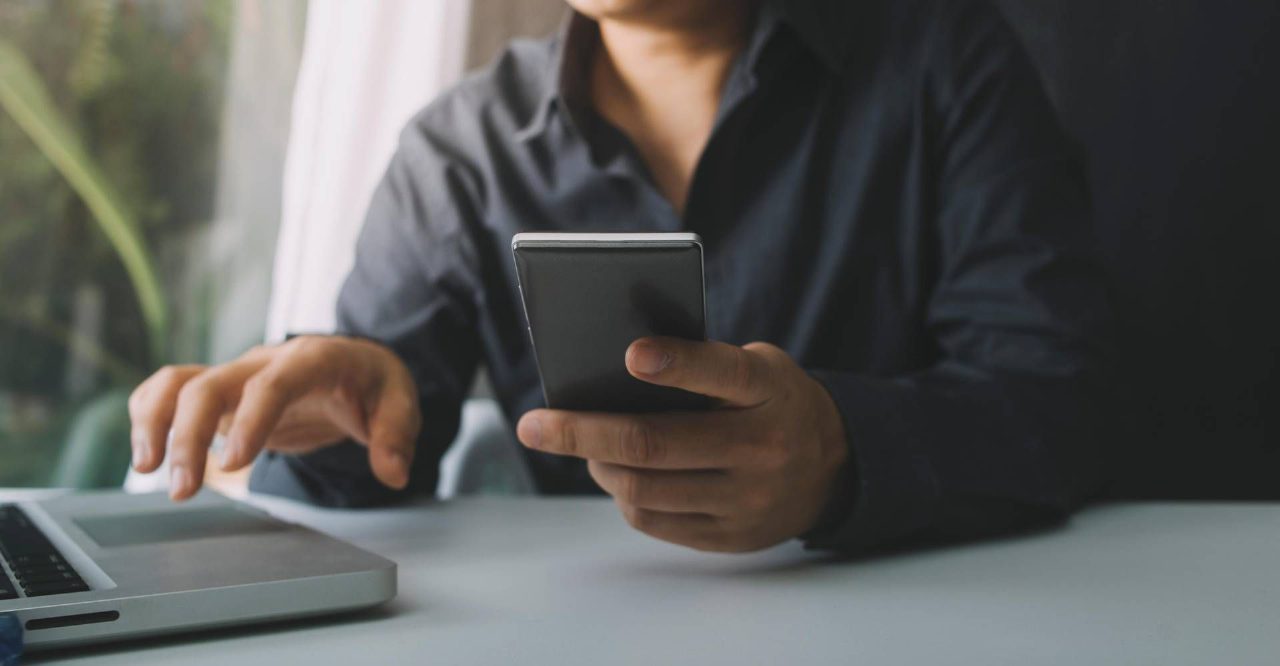 Prezzi energia in aumento, Ue spinge su smart working e consumi ridotti