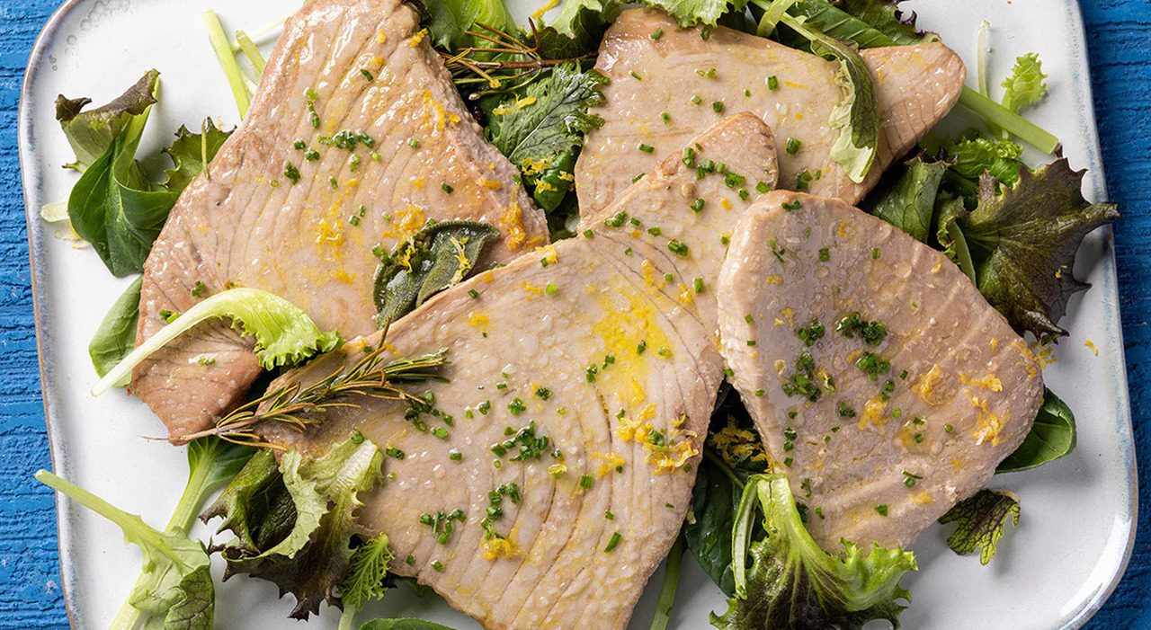 Tonno ricongelato provoca intossicazione grave a Piacenza