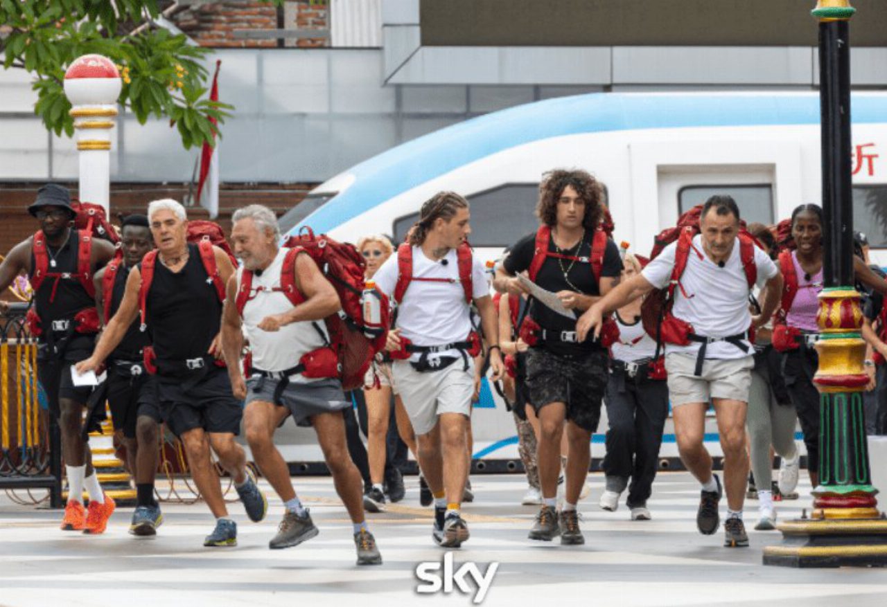 Pechino Express, tappa decisiva in Indonesia: in palio il pass per la Cina