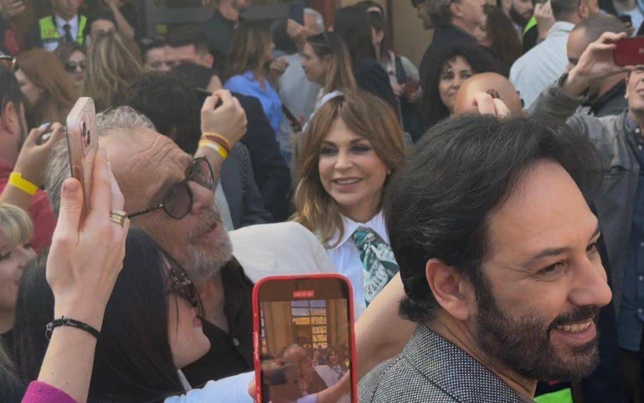 I Cesaroni tornano in tv: folla al teatro Palladium di Roma per il cast I Cesaroni tornano in tv: folla al teatro Palladium di Roma per il cast