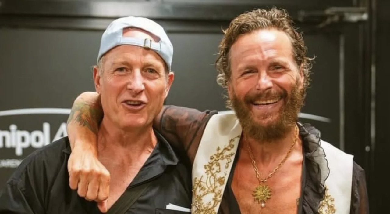 Jovanotti e il fratello Bernardo il rifiuto che lo spinse verso lo sport Jovanotti e il fratello Bernardo il rifiuto che lo spinse verso lo sport