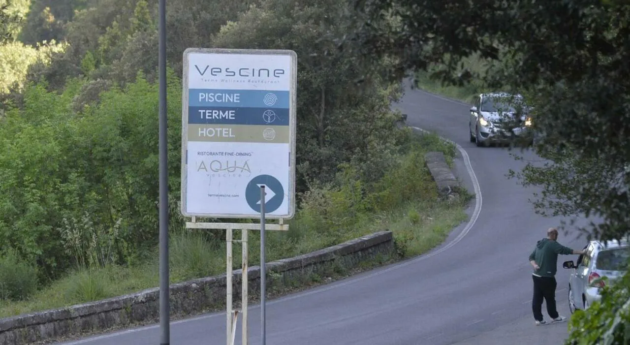 Bambino risucchiato in piscina a Castelforte, il padre racconta il tentativo disperato di salvarlo