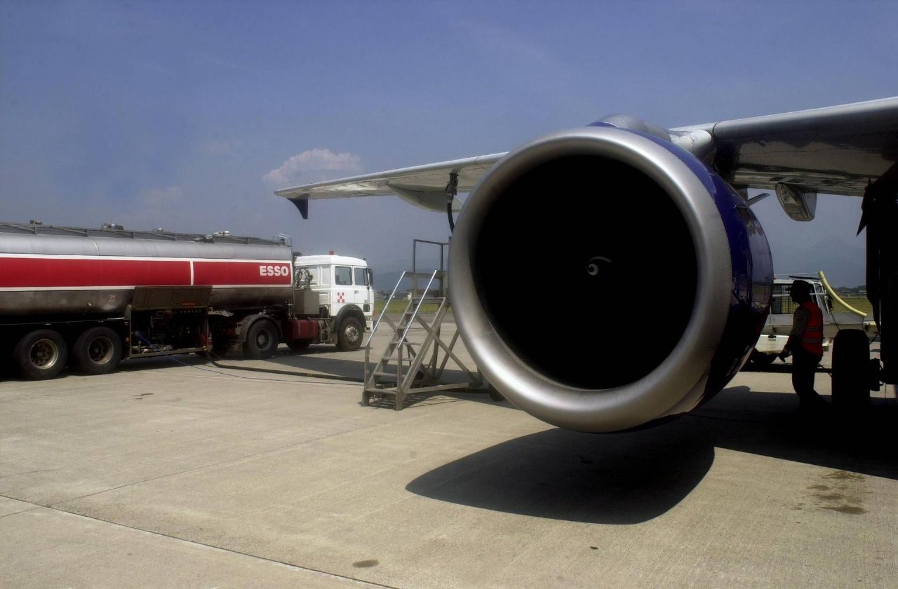 Carburante aerei sotto pressione in Europa tra Hormuz chiuso e scorte limitate