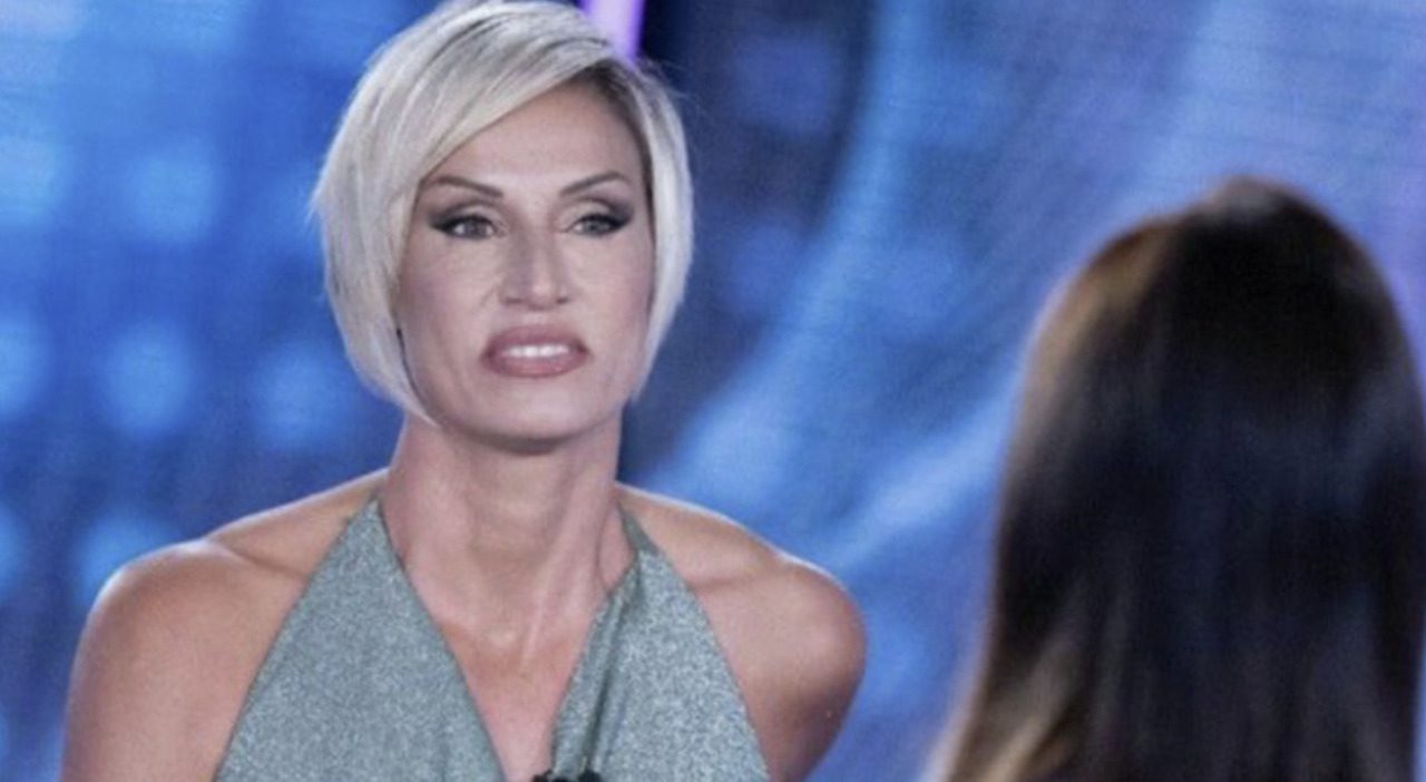 Annalisa Minetti parla della separazione e del nuovo amore lontano dai riflettori