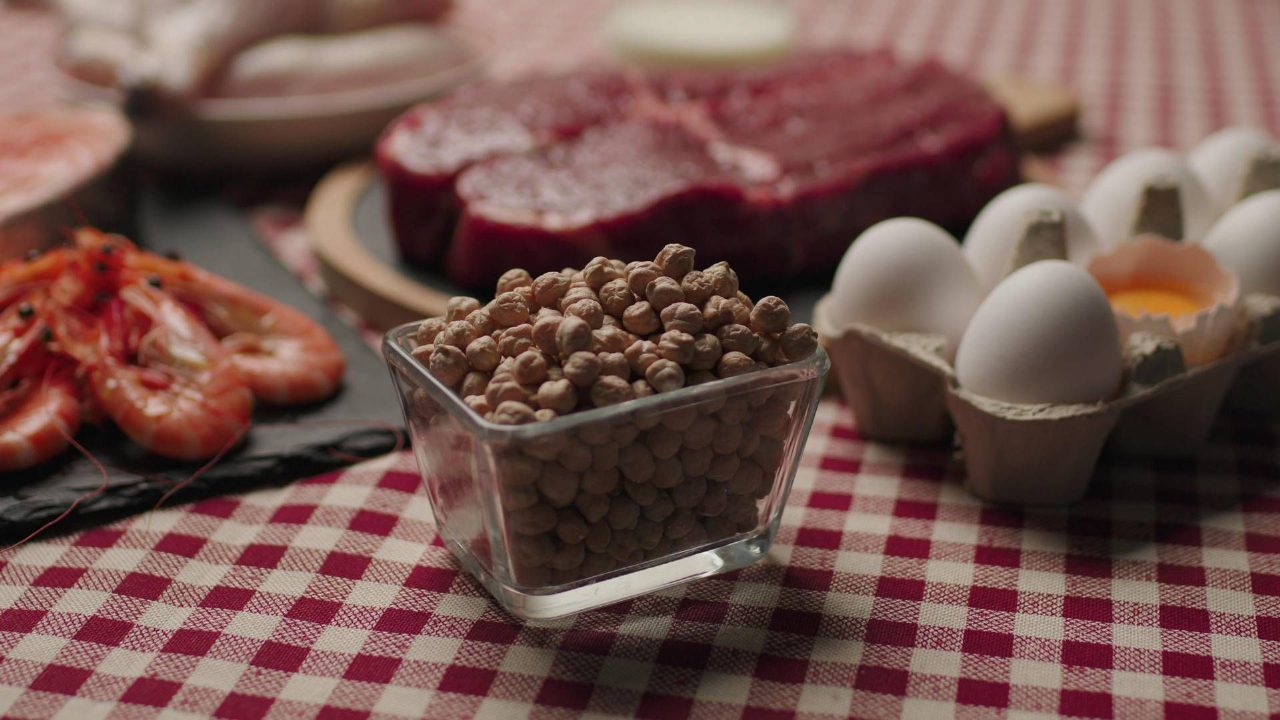 Allergie alimentari, i cinque cibi più pericolosi e i rischi dello shock anafilattico