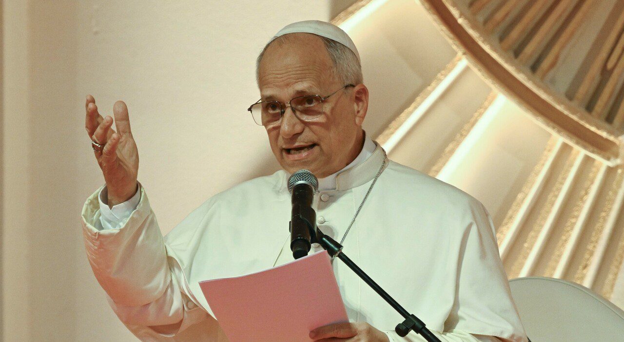 Papa Leone XIV contro la guerra e no alla benedizione delle coppie gay