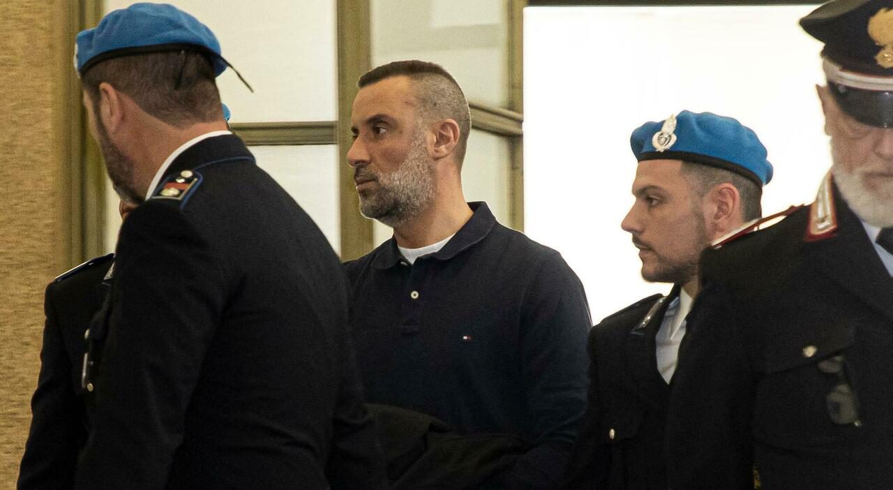 Carmelo Cinturrino accusato di violenza su disabile a Rogoredo, nuova testimonianza shock nell