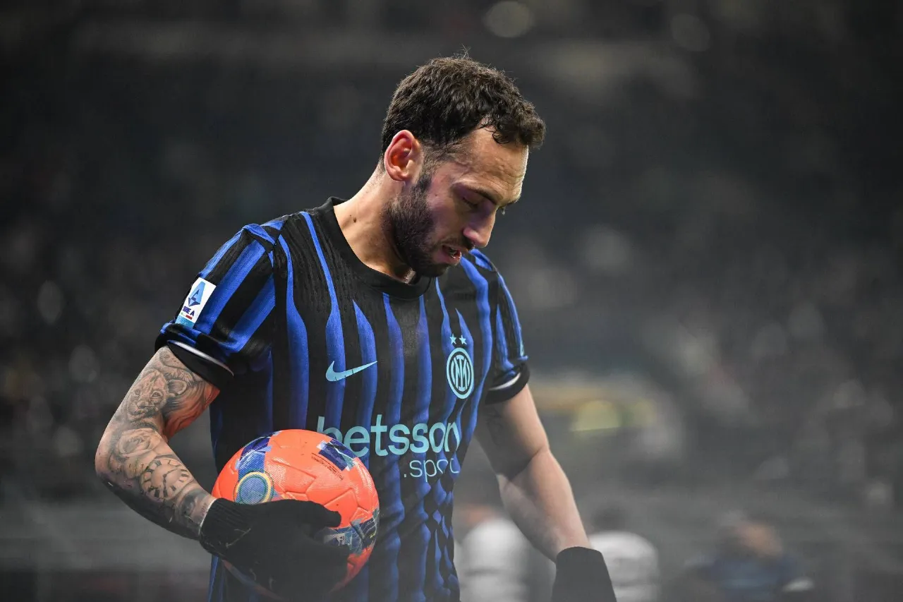 Inter, Calhanoglu infortunato al soleo salta Parma e rischia finale Coppa Italia e fine stagione