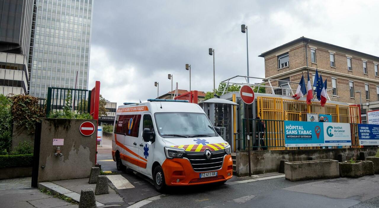 Hantavirus, quarantena di 45 giorni per due marittimi italiani dopo il volo con la donna morta