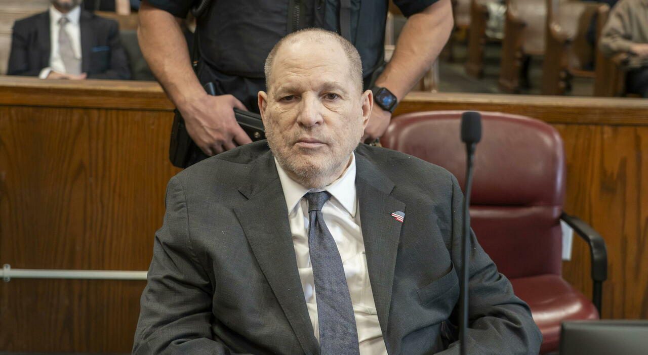 Harvey Weinstein, processo annullato a New York dopo il mancato accordo della giuria Harvey Weinstein, processo annullato a New York dopo il mancato accordo della giuria