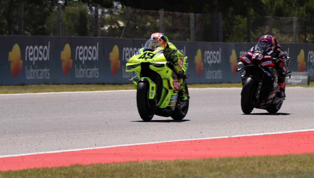 Di Giannantonio trionfa a Barcellona, Bezzecchi resta leader del Mondiale MotoGp