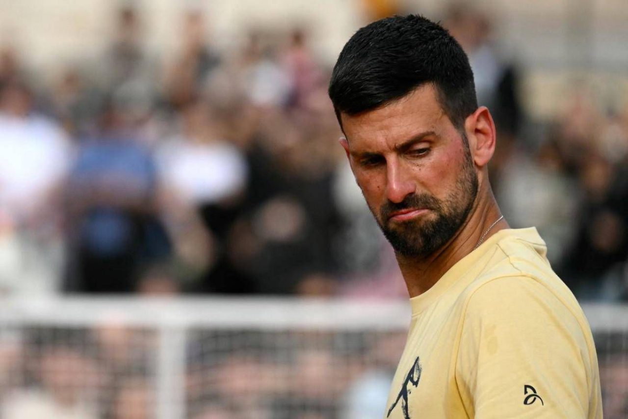 Novak Djokovic al Roland Garros, preparazione complicata e dubbi fisici prima della sfida a Sinner