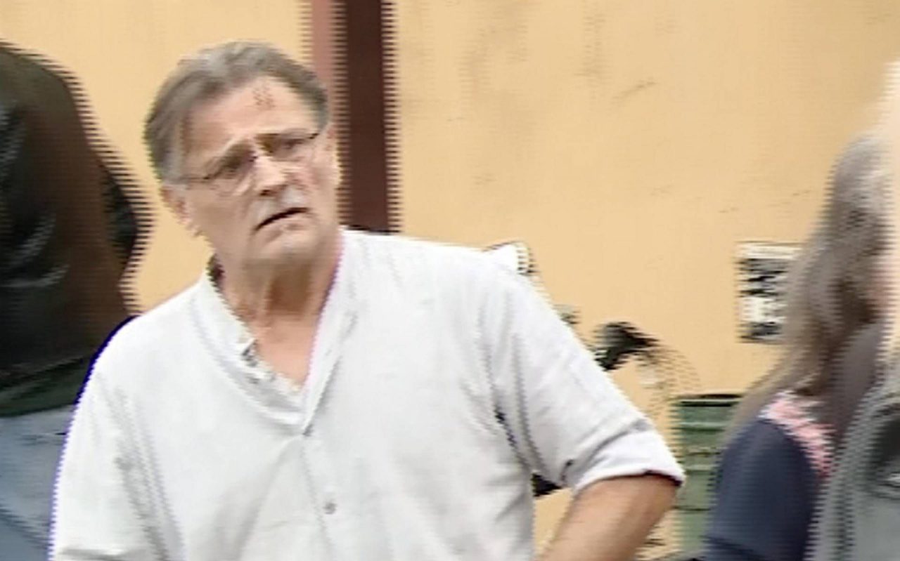 Delitto di Garlasco, il padre di Andrea Sempio gli dà un alibi e difende la sua innocenza Delitto di Garlasco, il padre di Andrea Sempio gli dà un alibi e difende la sua innocenza