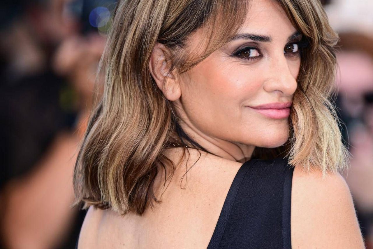 Penélope Cruz a Cannes, il falso aneurisma sul set de La bola negra Penélope Cruz a Cannes, il falso aneurisma sul set de La bola negra