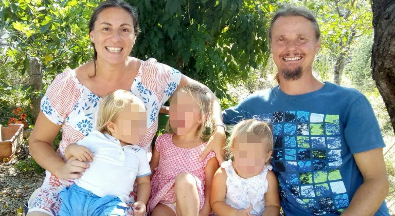 Famiglia del bosco, pronta una nuova casa a Palmoli mentre la madre rivede i tre figli Famiglia del bosco, pronta una nuova casa a Palmoli mentre la madre rivede i tre figli