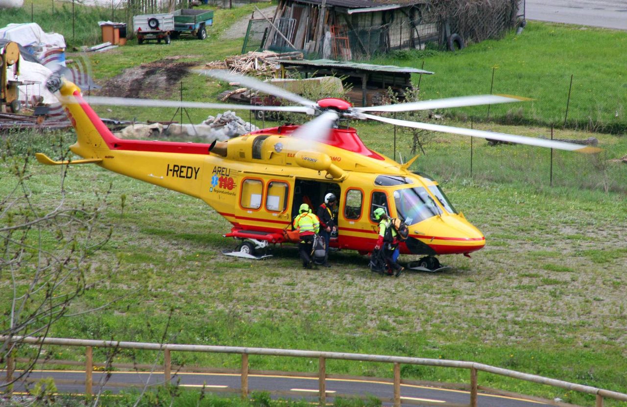 Motoaliante precipita a Gorno, morto un pilota di 50 anni nella Bergamasca Motoaliante precipita a Gorno, morto un pilota di 50 anni nella Bergamasca