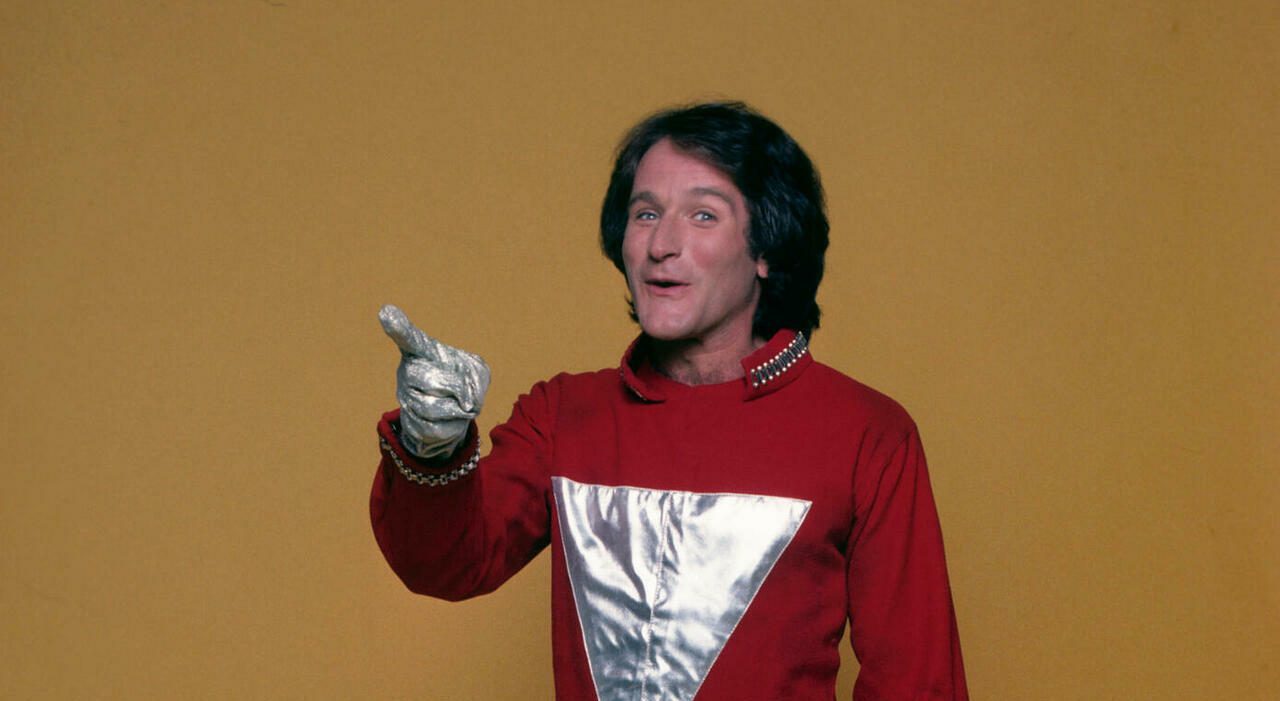 Howard Storm, morto a 94 anni il regista di Mork & Mindy e delle sitcom cult americane Howard Storm, morto a 94 anni il regista di Mork & Mindy e delle sitcom cult americane