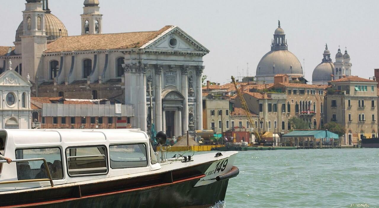 Turista trovata morta su una nave da crociera a Venezia, indagini sulle cause del decesso Turista trovata morta su una nave da crociera a Venezia, indagini sulle cause del decesso