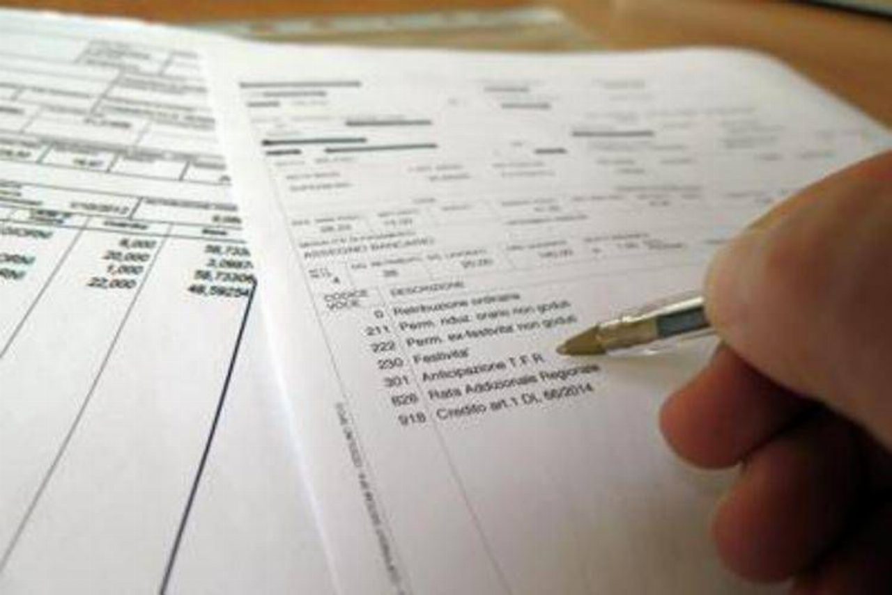 Busta paga, dal 2026 obbligatorio il codice del CCNL per controllare stipendio e diritti