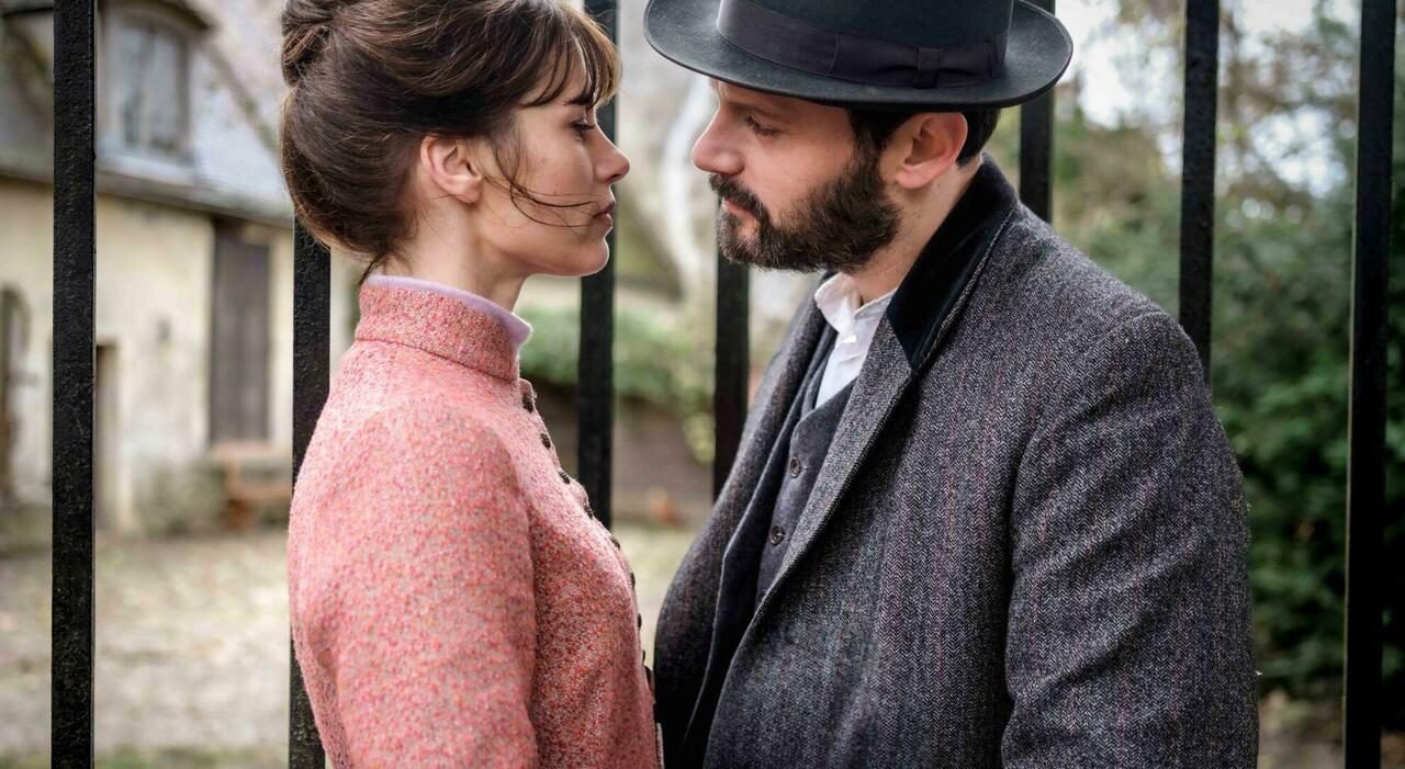 Montmartre su Canale 5, la serie in costume che racconta diritti e lotta di classe nella Parigi dell