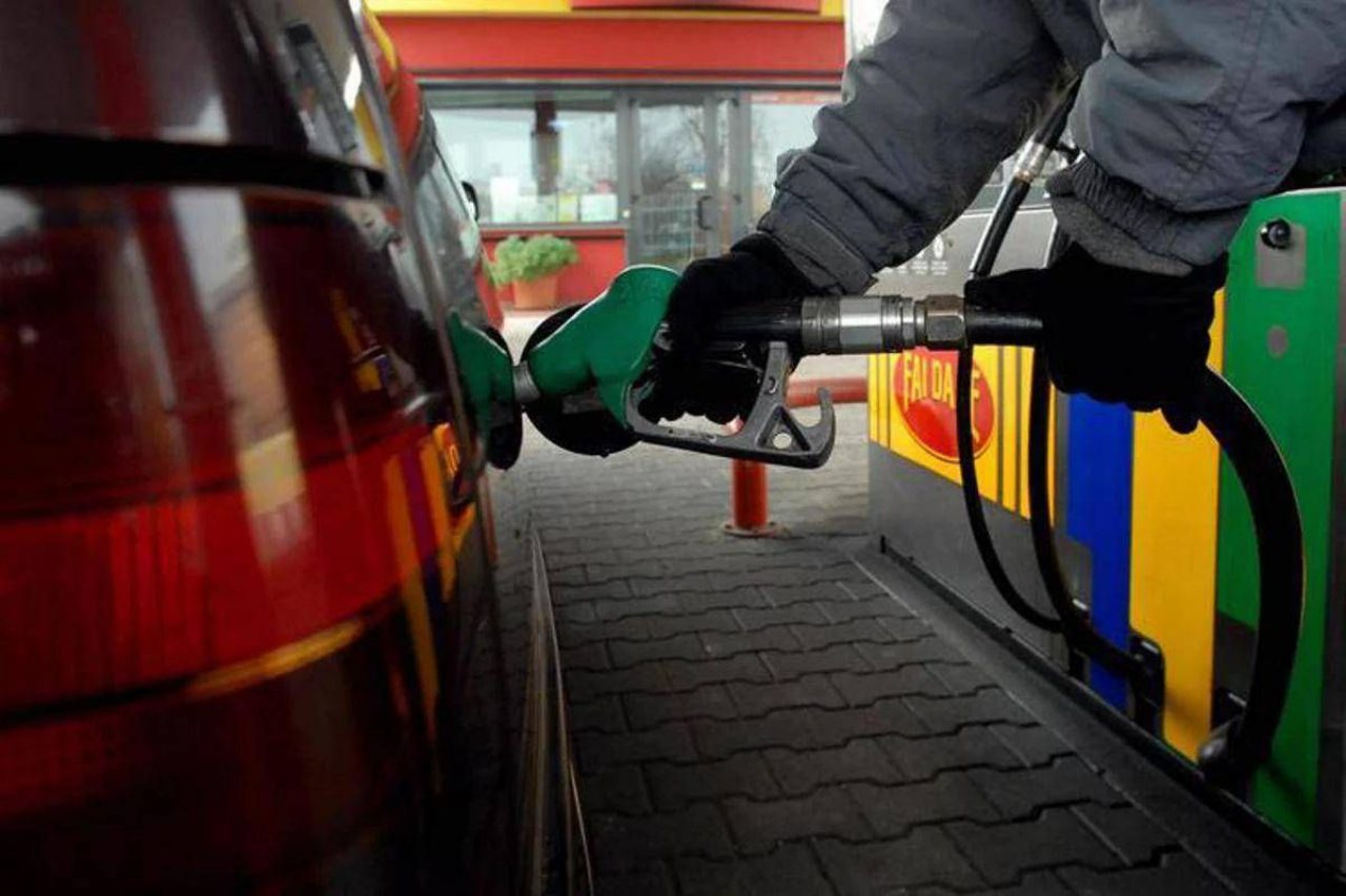 Carburanti e accise, verso il bonus da 100 euro per 1,2 milioni di famiglie con Isee basso