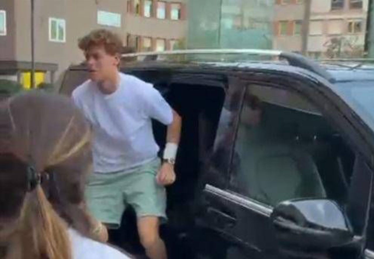 Jannik Sinner al San Raffaele di Milano, nuovi controlli medici dopo il malore al Roland Garros