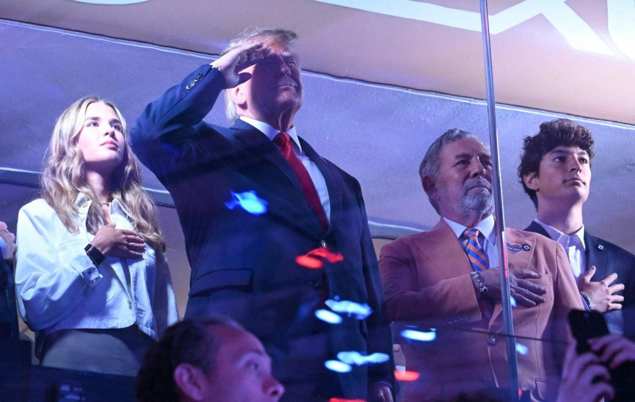 Donald Trump contestato alla finale NBA, il presidente respinge i fischi e parla di applausi