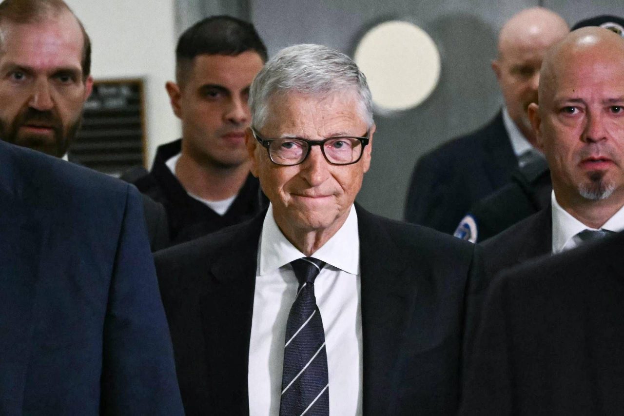 Bill Gates davanti al Congresso Usa, la difesa sul caso Epstein e i rapporti legati alla filantropia
