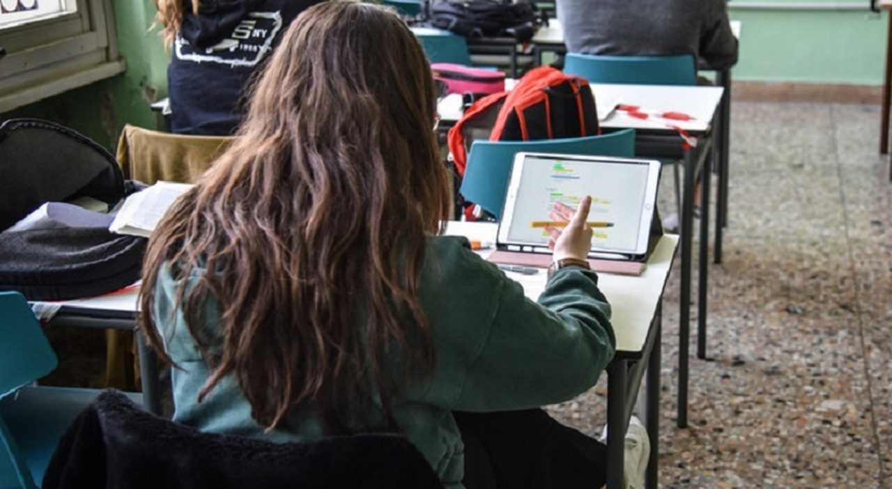 Studentessa in coma da 18 mesi bocciata a Battipaglia, il padre contesta la decisione della scuola