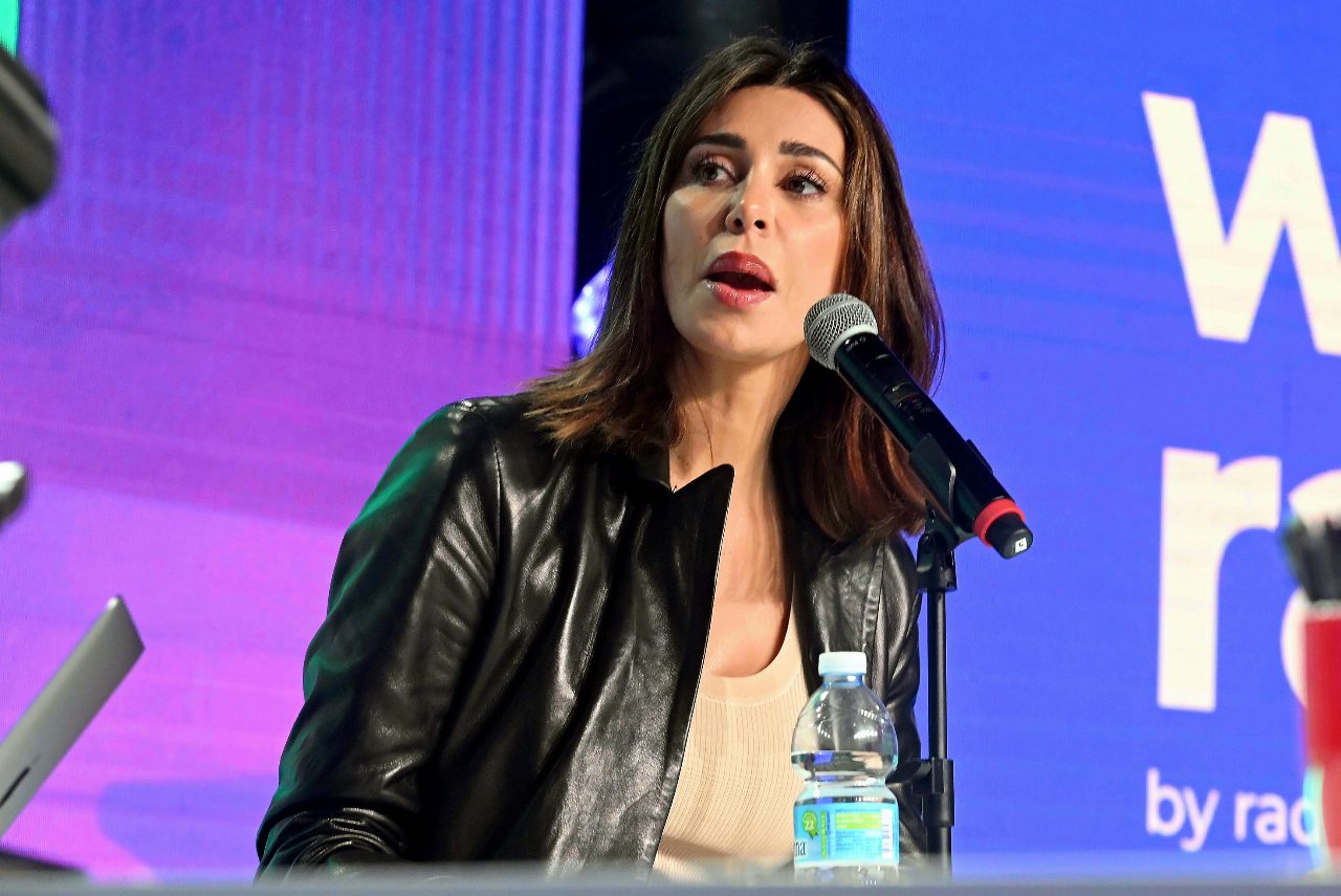 Belen Rodriguez verso la cittadinanza italiana, superato l Belen Rodriguez verso la cittadinanza italiana, superato l