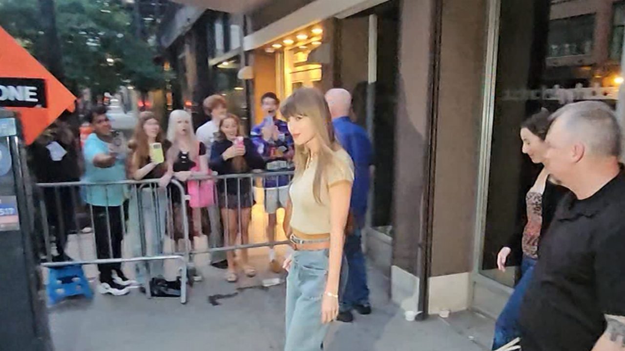 Taylor Swift in studio fino all Taylor Swift in studio fino all
