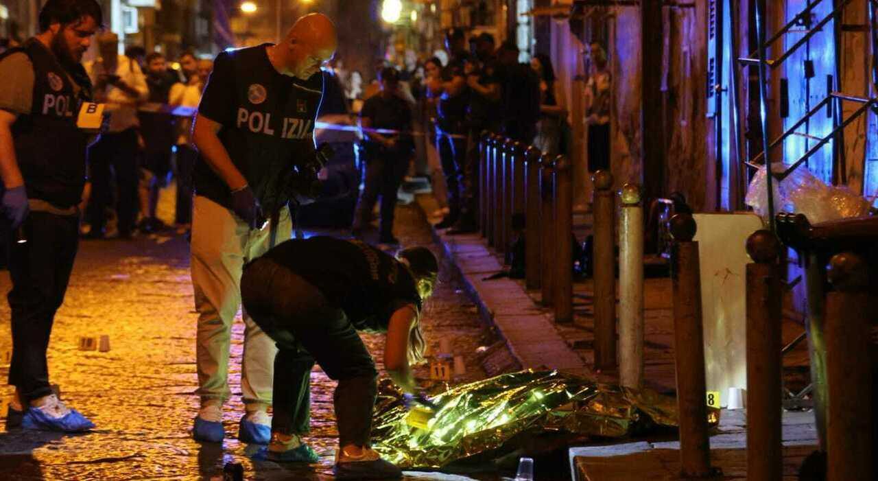 Napoli, Antonio Mauro ucciso sotto casa dopo un inseguimento in un agguato di camorra