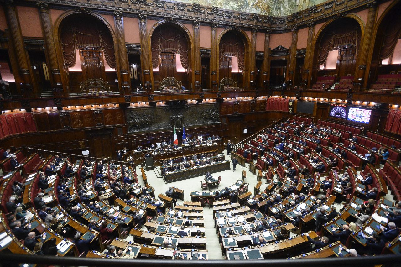 Decreto Carburanti, la maggioranza modifica il testo alla Camera e riapre il passaggio al Senato