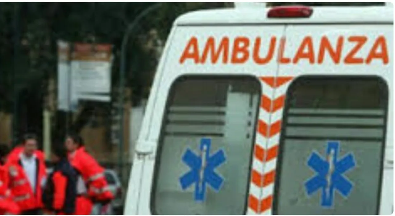 Incidente a Salerno, scooter contro auto in corso Garibaldi: morto un ragazzo di 15 anni