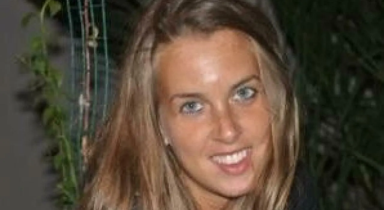 Sara Ceccantini morta a Mykonos, il matrimonio annullato e il dolore di Arezzo Sara Ceccantini morta a Mykonos, il matrimonio annullato e il dolore di Arezzo