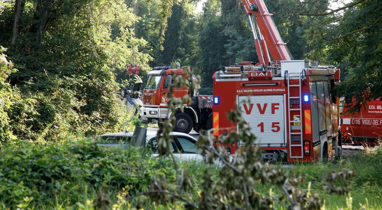 Senago, auto nel canale Villoresi e tre ragazzi morti: arrestato il 18enne alla guida