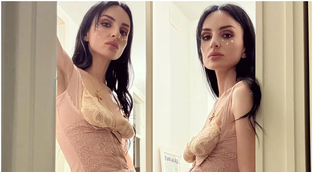 Arisa in lingerie su Instagram, nuove foto e polemiche sul dimagrimento della cantante