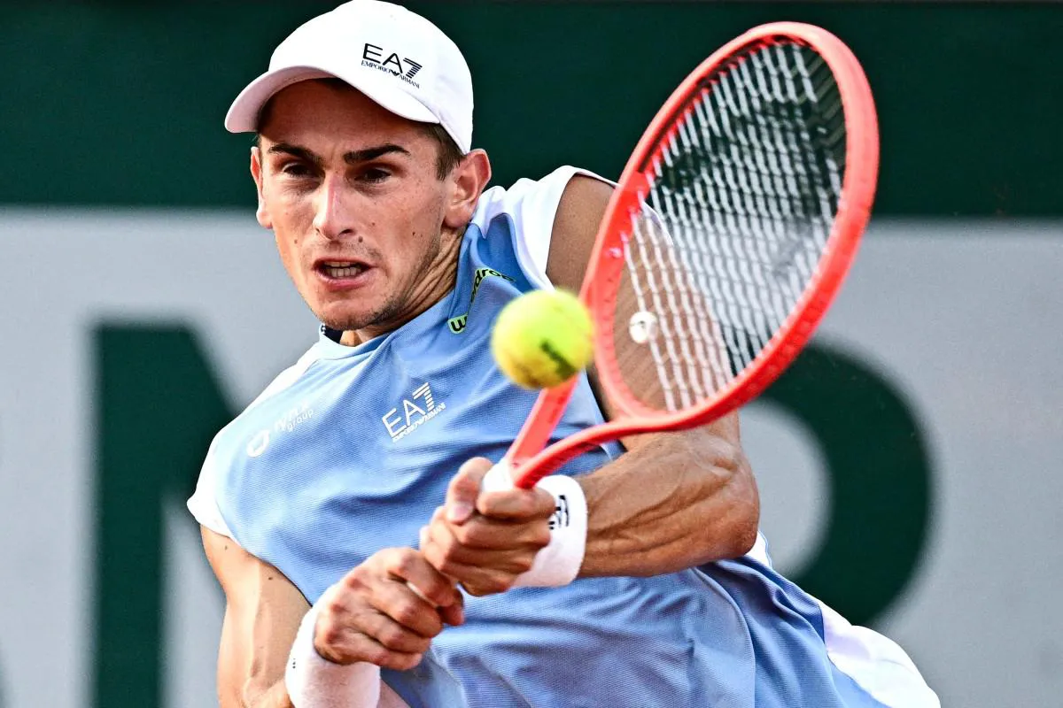 Matteo Arnaldi racconta il ritiro al Roland Garros: due giorni senza mangiare dopo il malore Matteo Arnaldi racconta il ritiro al Roland Garros: due giorni senza mangiare dopo il malore