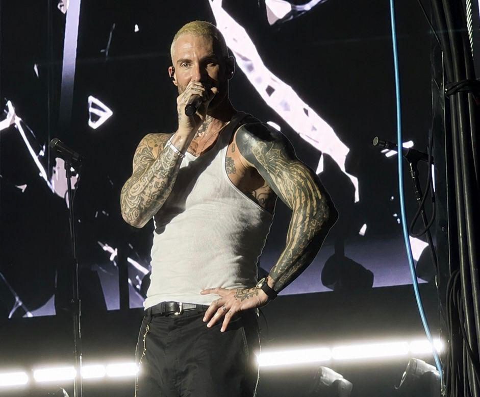 Maroon 5 a Milano, il concerto agli I-Days riparte dalle canzoni di Songs About Jane